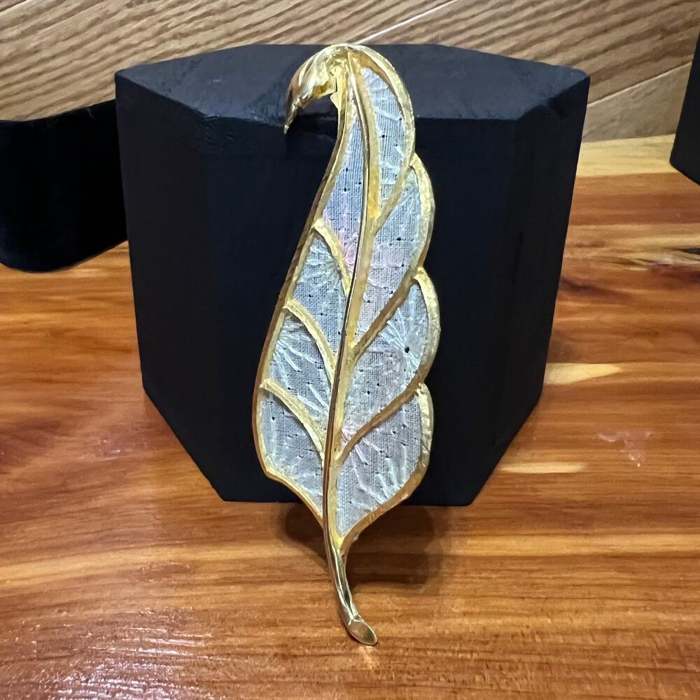 Vintage Gold Tone W Lace Fabric Leaf Brooch Lapel Pin MCM Cottage Core Forest